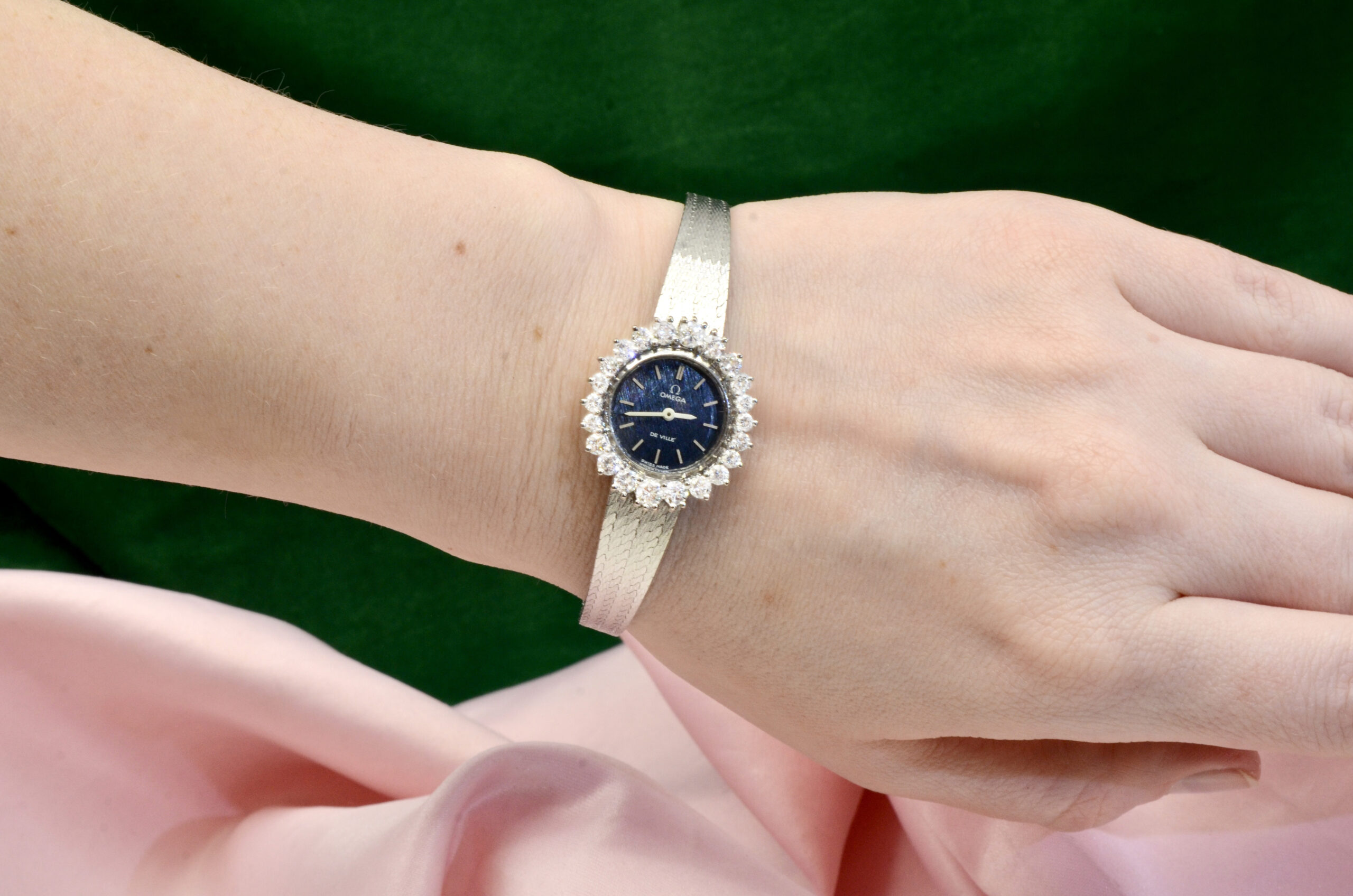 Vintage Women's Omega De Ville 18K White Gold watch with Diamonds 24.8GM - Image 2