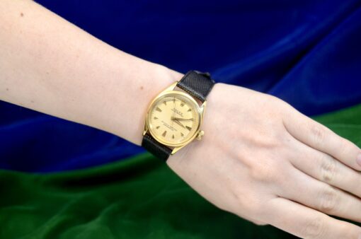 Rolex Oyster Perpetual "Bubbleback" 34MM Waffle Champagne Dial 18K Yellow Gold watch Ref.6284 - Image 2