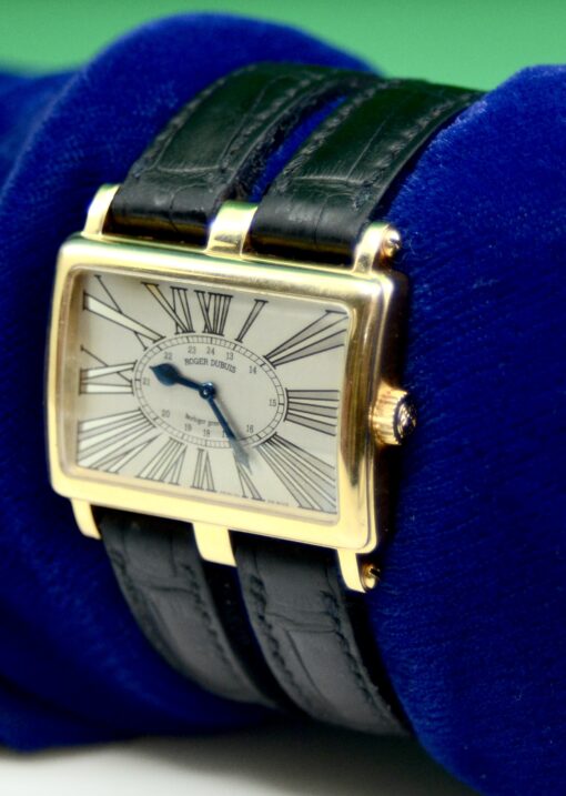 2000s Roger Dubuis Too Much in 18K Rose Gold Manual wind watch Ref.T26185 - Image 3