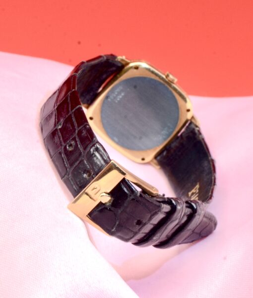 Vintage 1970s Piaget watch in 18K Yellow Gold  Ref.9902 with Black Onyx dial - Image 8