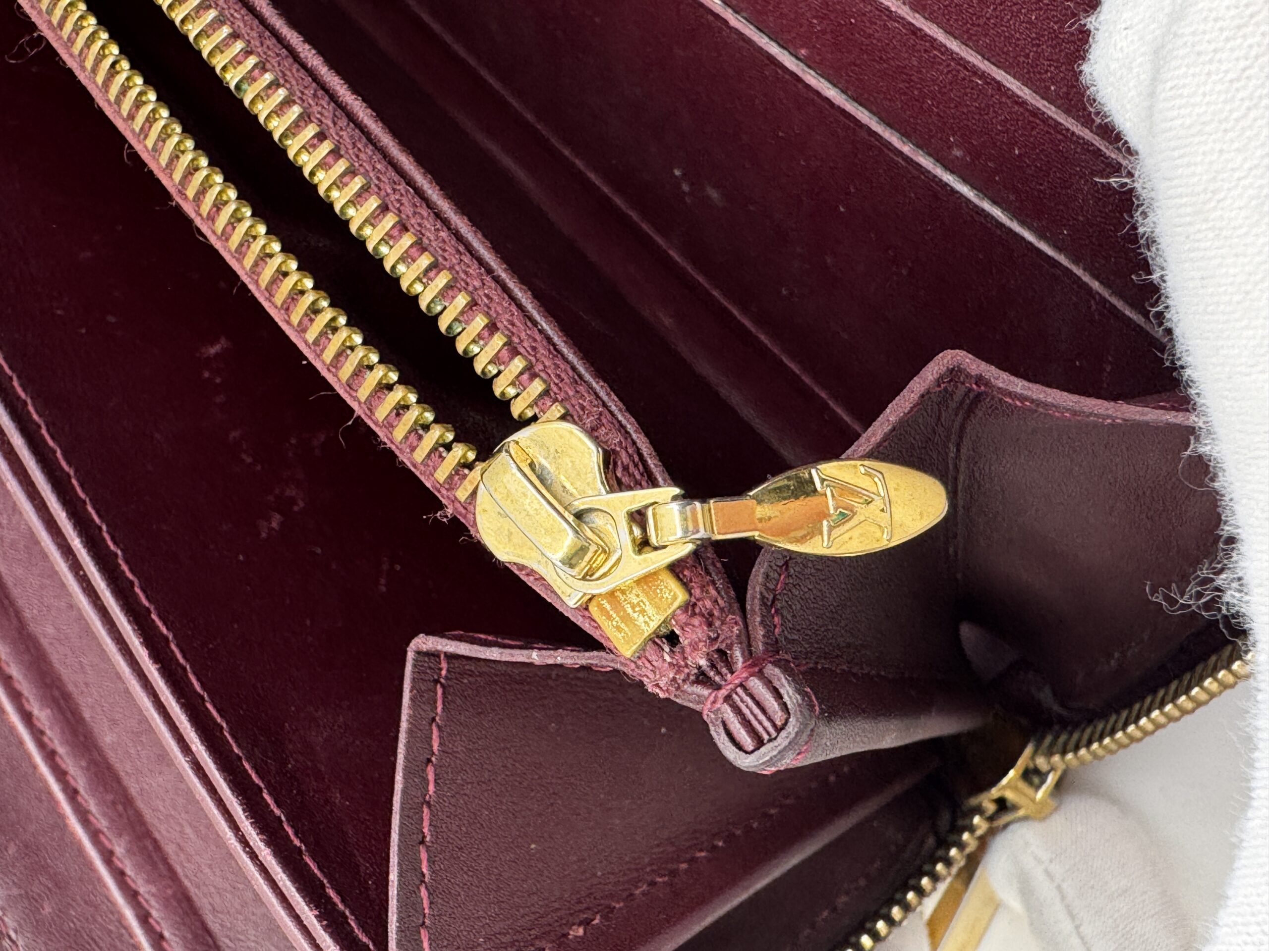 Louis Vuitton Zippy Wallet-Vernis Leopard Pattern in Rouge Fauviste M91477 - Image 10