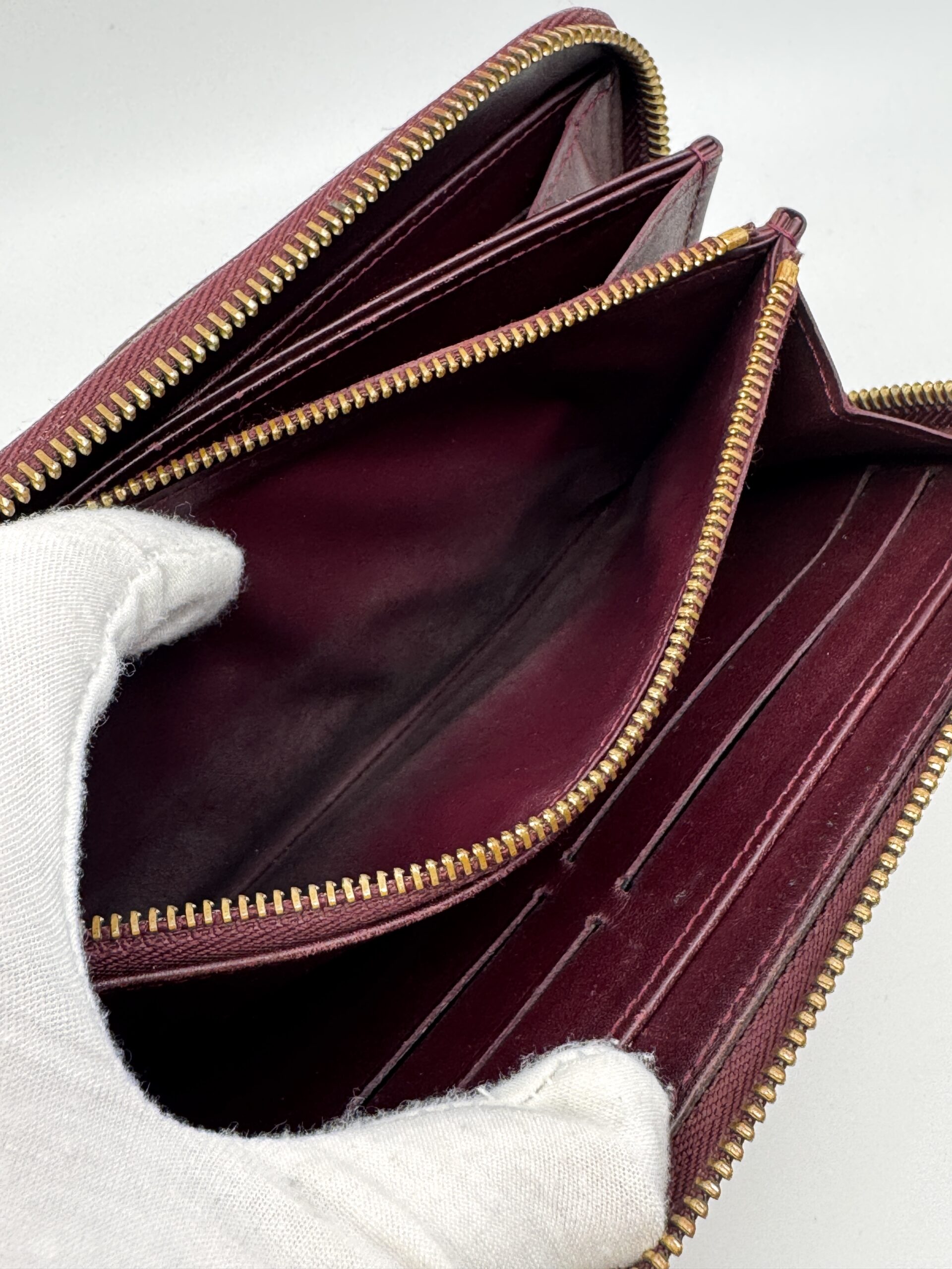 Louis Vuitton Zippy Wallet-Vernis Leopard Pattern in Rouge Fauviste M91477 - Image 12