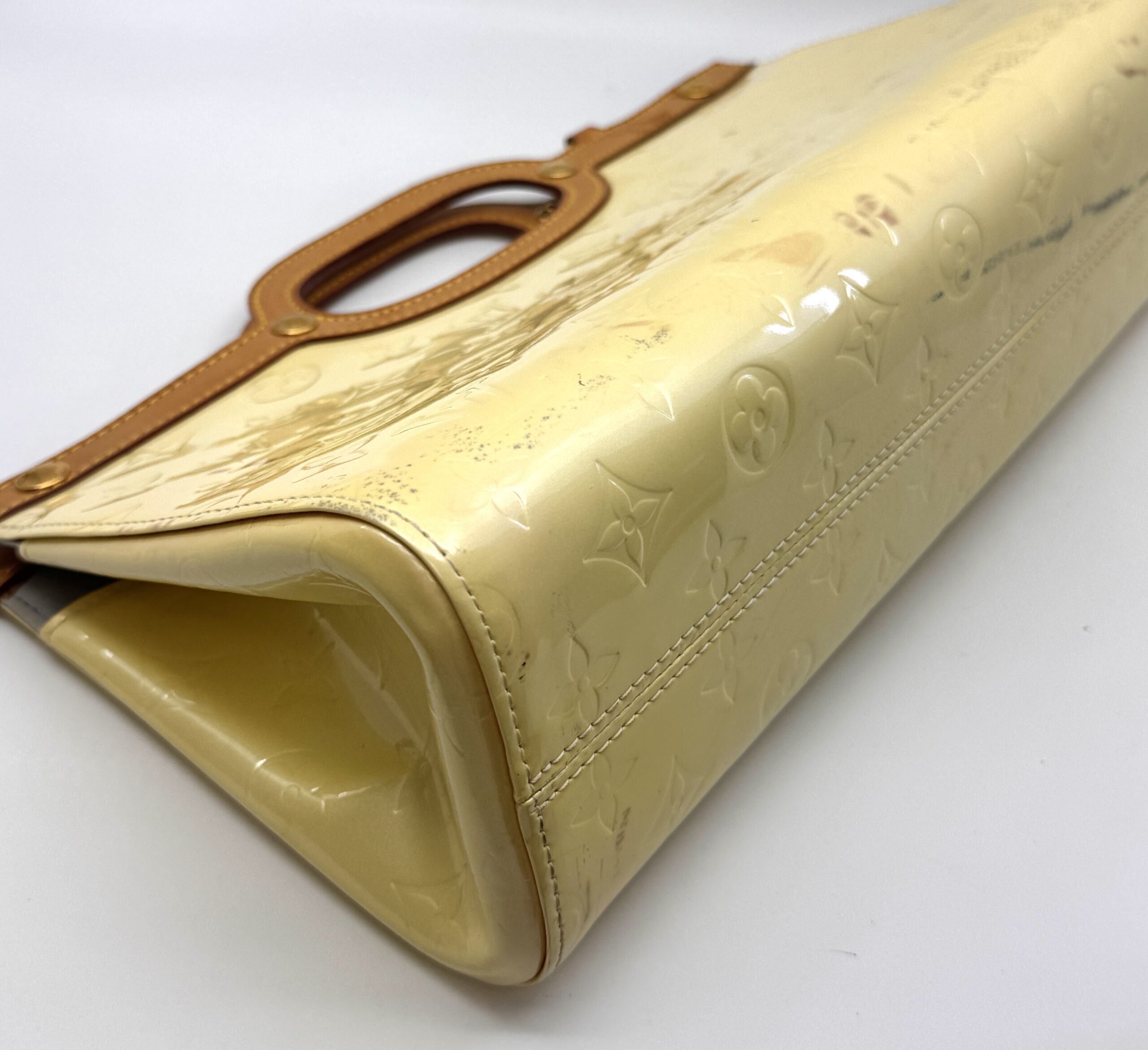 Authentic Louis Vuitton Monogram Vernis Roxbury Drive Handbag M91374, Yellow color - Image 9