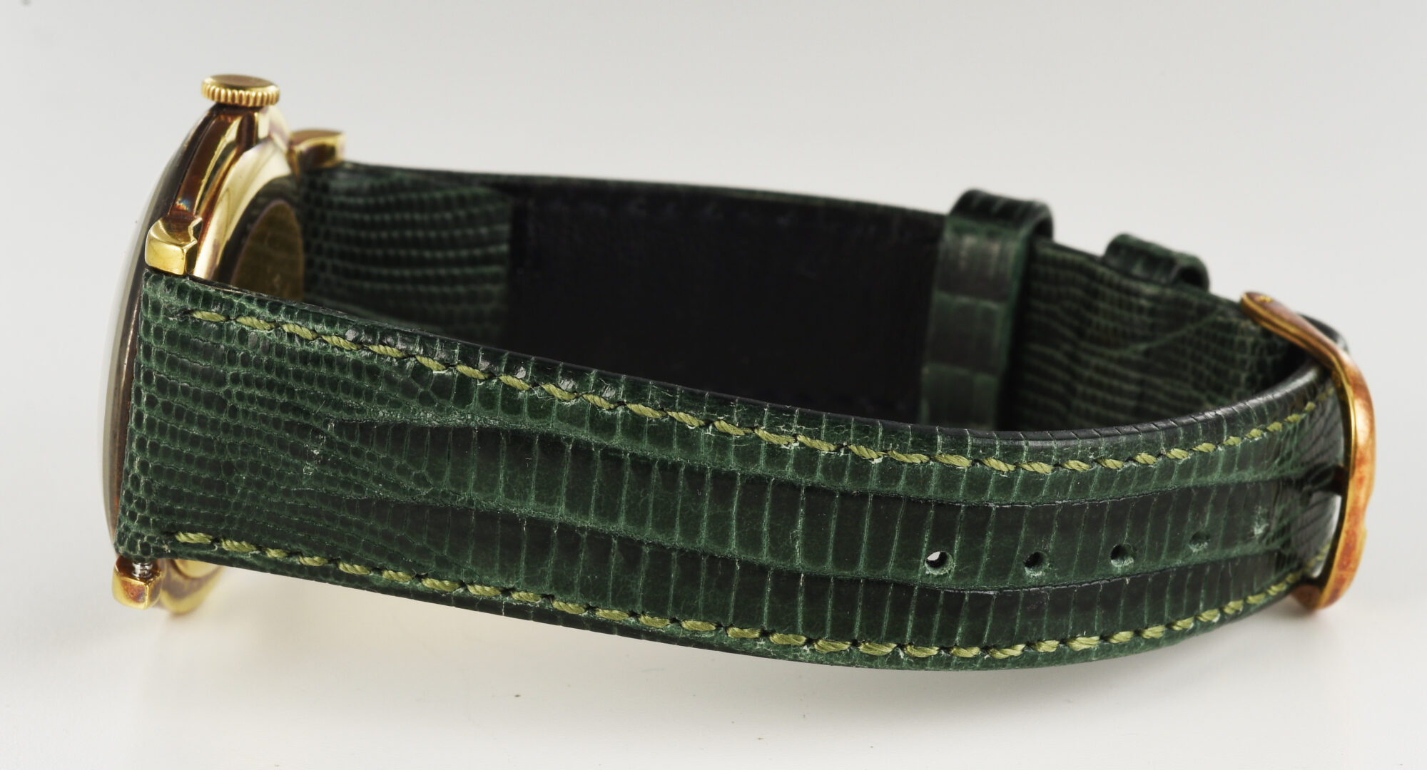 Vintage 1960s  Unisex Audemars Piguet Manual Watch in 18K Yellow Gold 31mm - Image 9