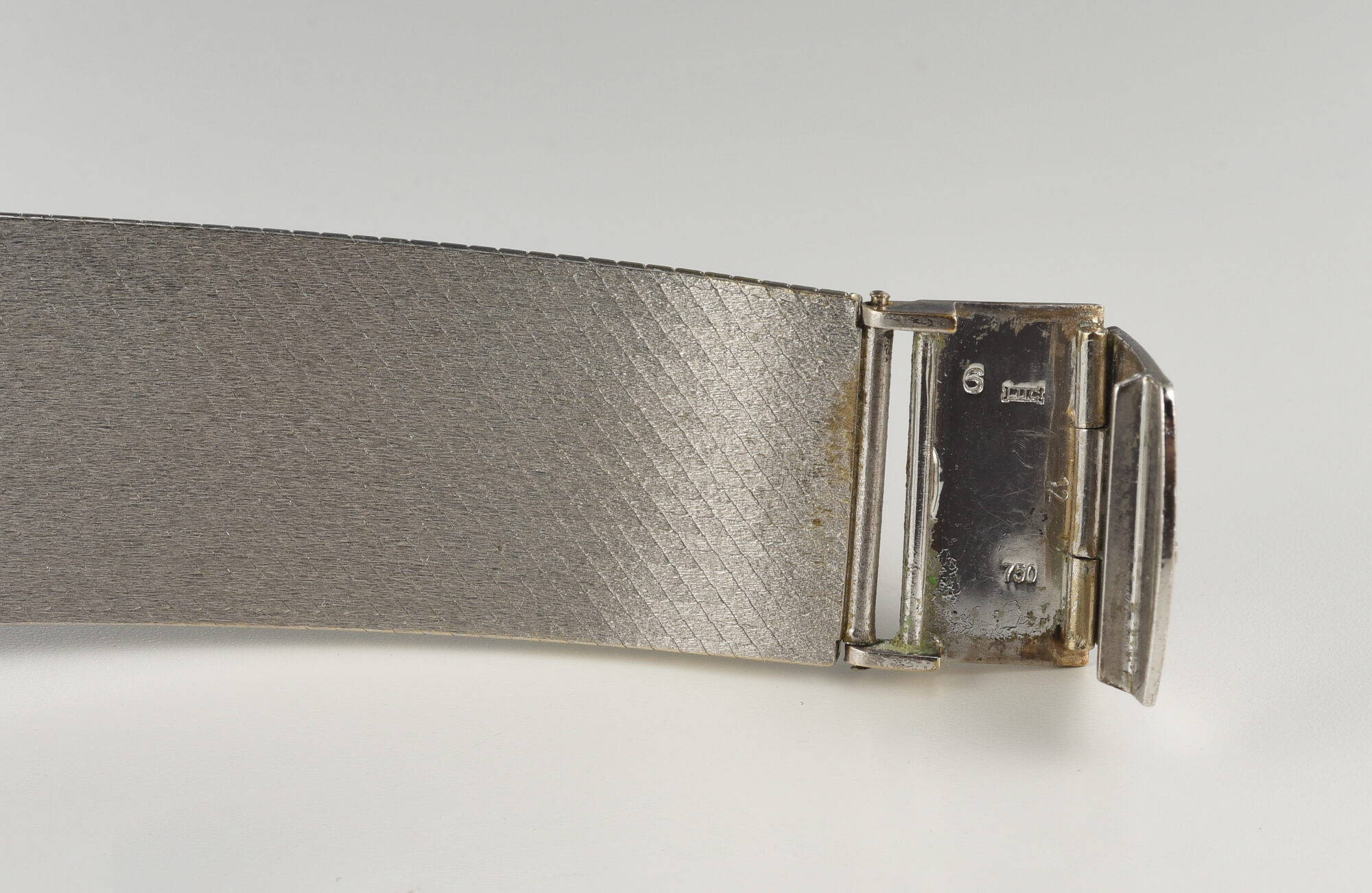 Men's Chopard Happy Diamonds 18K Yellow Gold Watch w/ floating Diamonds Ref.2186 - Image 9