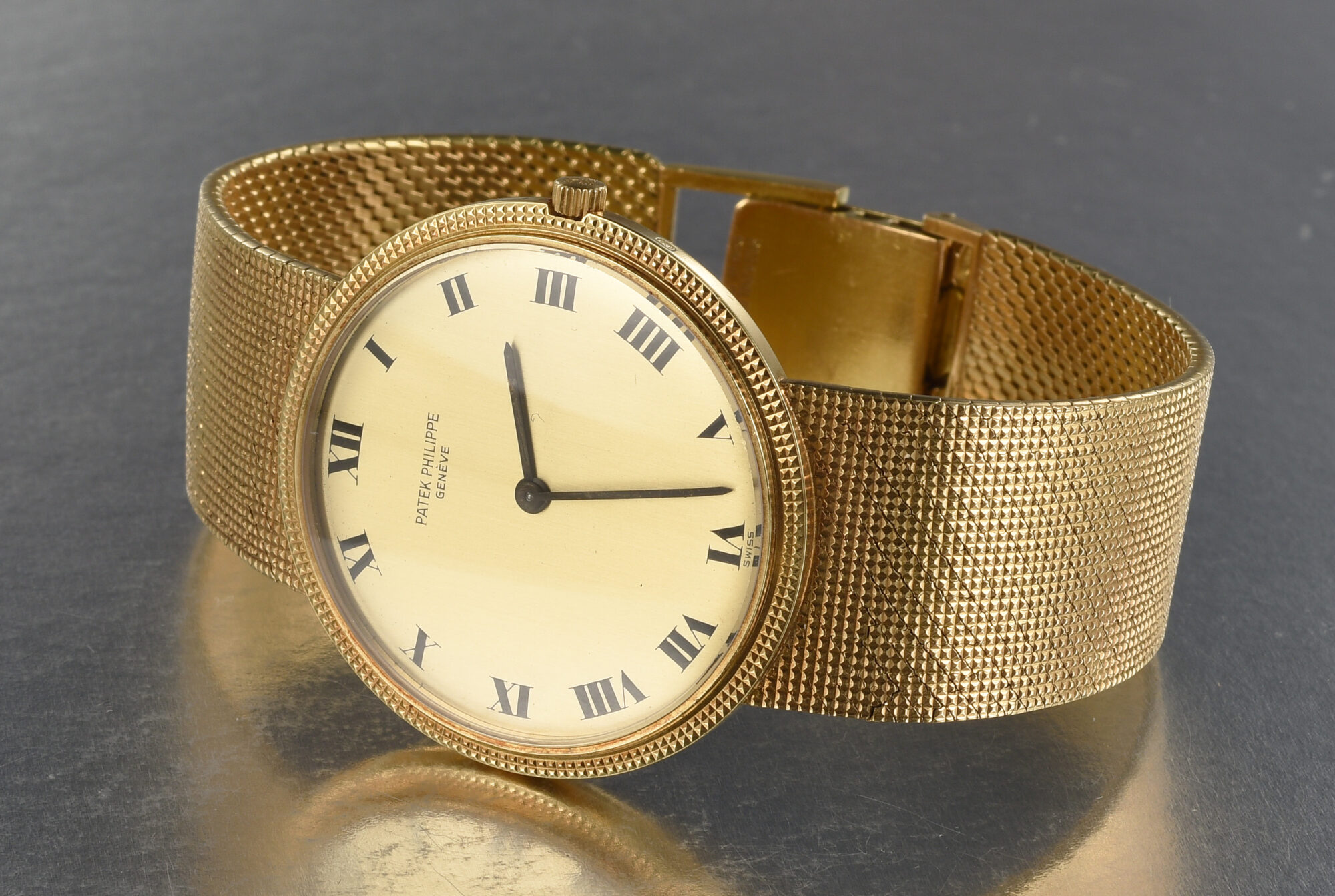 PATEK PHILIPPE CALATRAVA HOBNAIL IN 18K YELLOW GOLD - Image 5