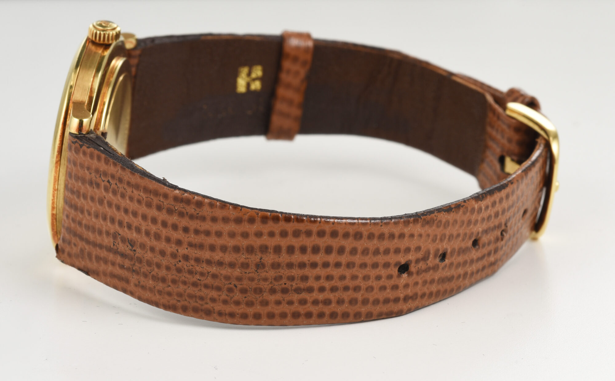 Men's Vintage Audemars Piguet  32MM Manual watch in 18K Yellow Gold Ref.15048BA - Image 8