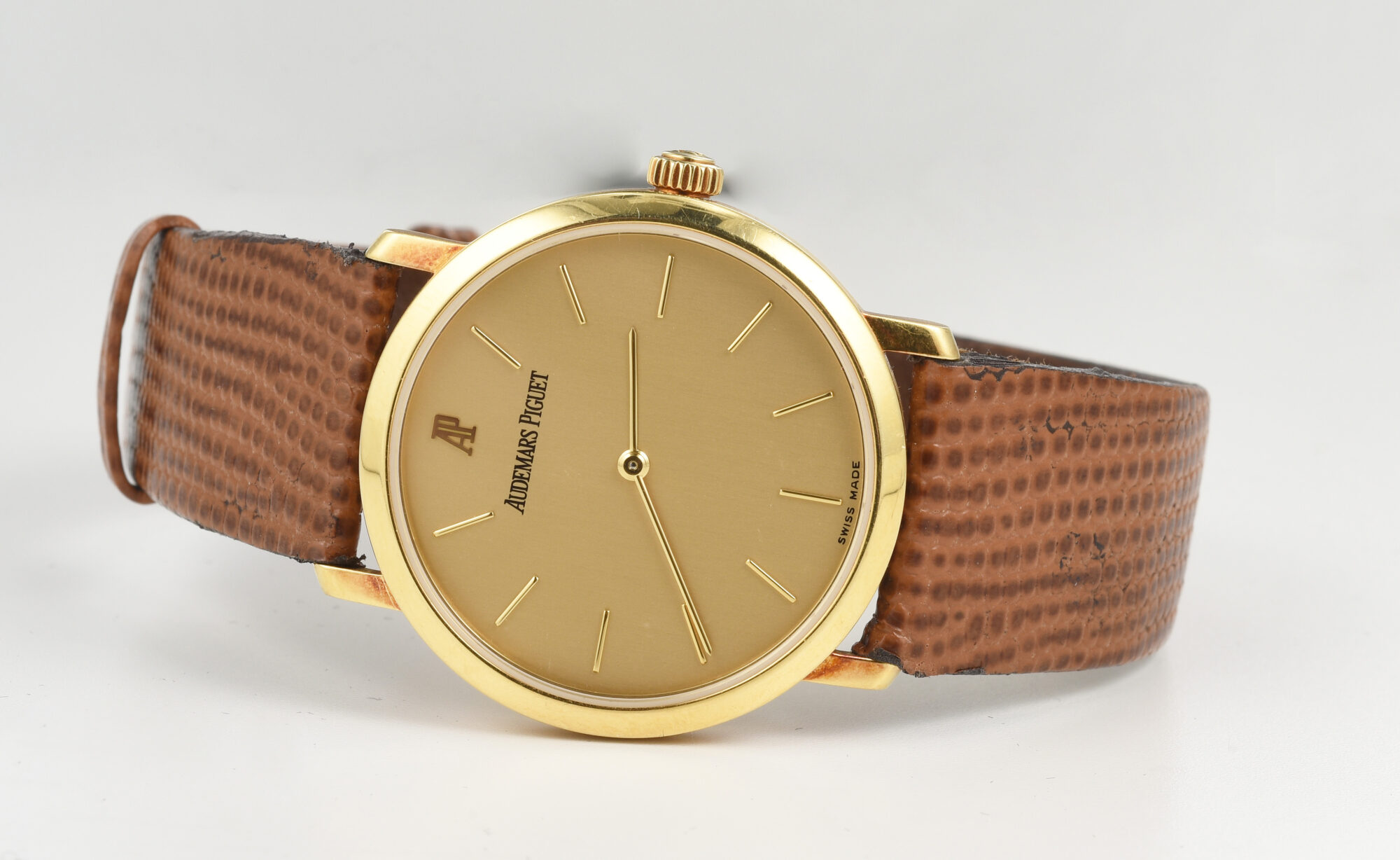 Men's Vintage Audemars Piguet  32MM Manual watch in 18K Yellow Gold Ref.15048BA - Image 7