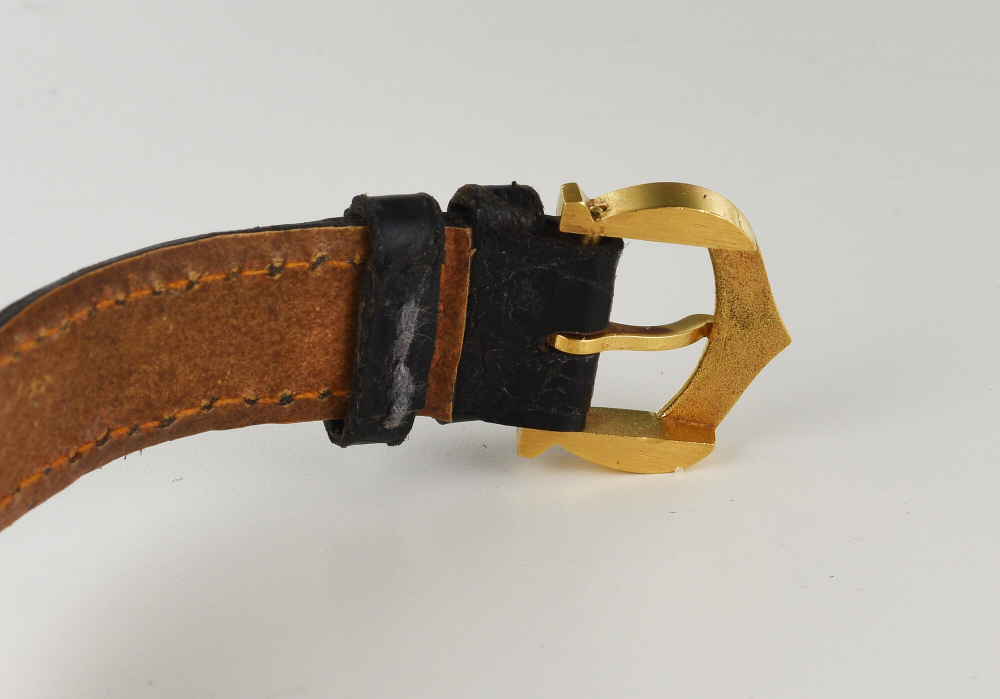 Rare 1970s Women's Cartier Ellipse manual watch in 18K Yellow Gold Ref. 131 - Image 12