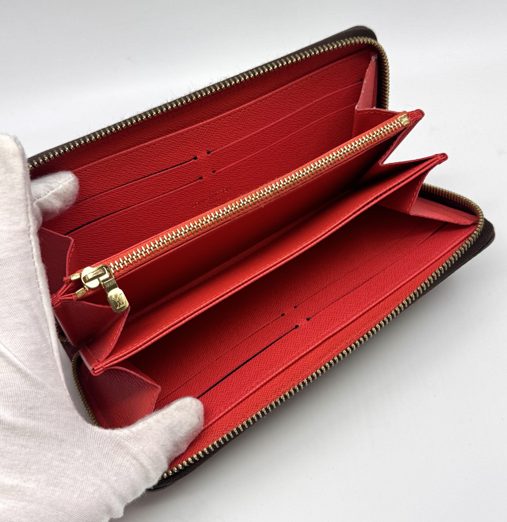 Authentic Louis Vuitton Damier Evasion Zippy Wallet N61240 - Image 7