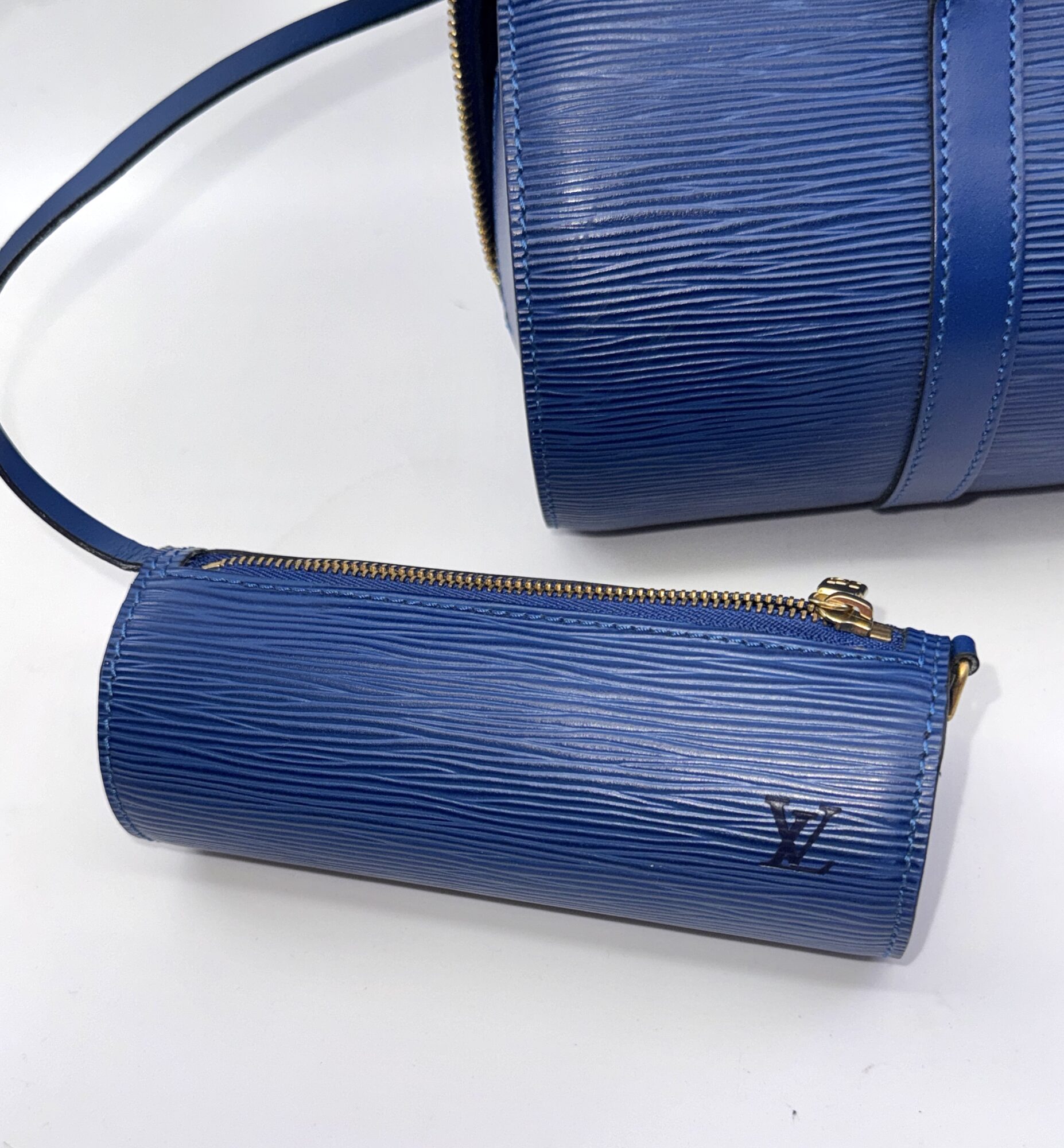 Authentic Louis Vuitton Epi Soufflot Handbag, Toledo Blue M52225 w/small pouch - Image 12