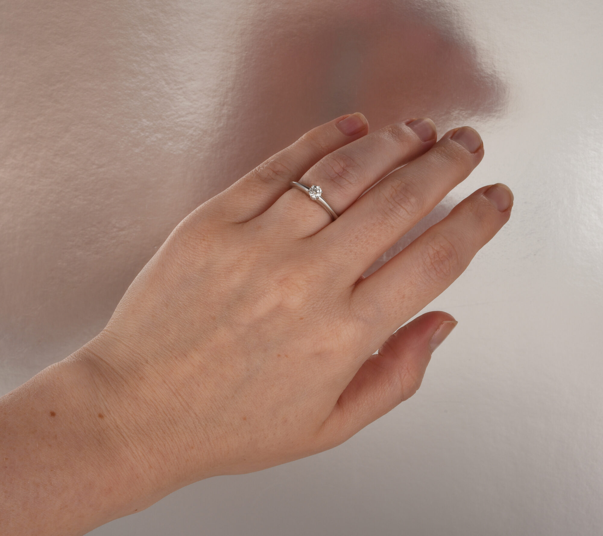 Tiffany & Co. Engagement Platinum Pt950 Ring with Diamond 0.23ct w/box - Image 4