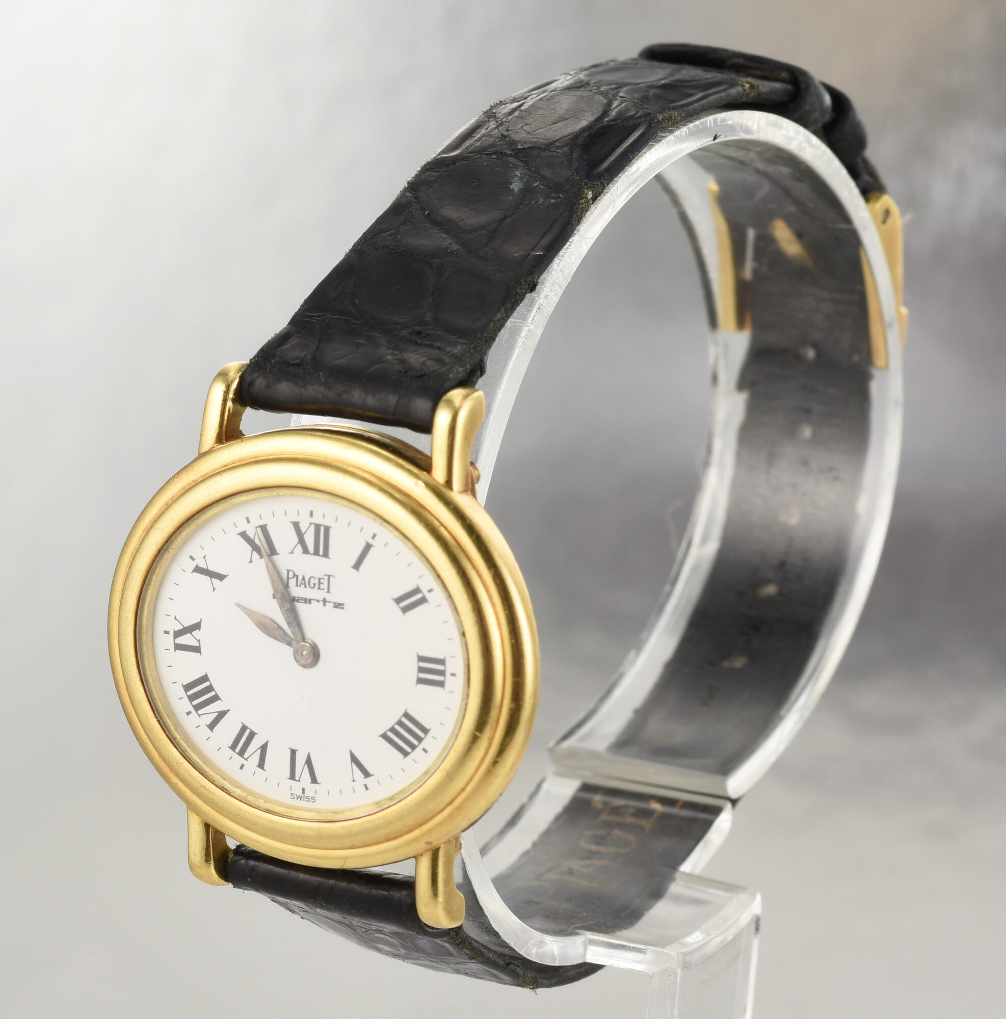 1980s Ladies' Piaget Quartz watch in 18K Yellow Gold w/Back-set crown Ref. 7308 - Image 3