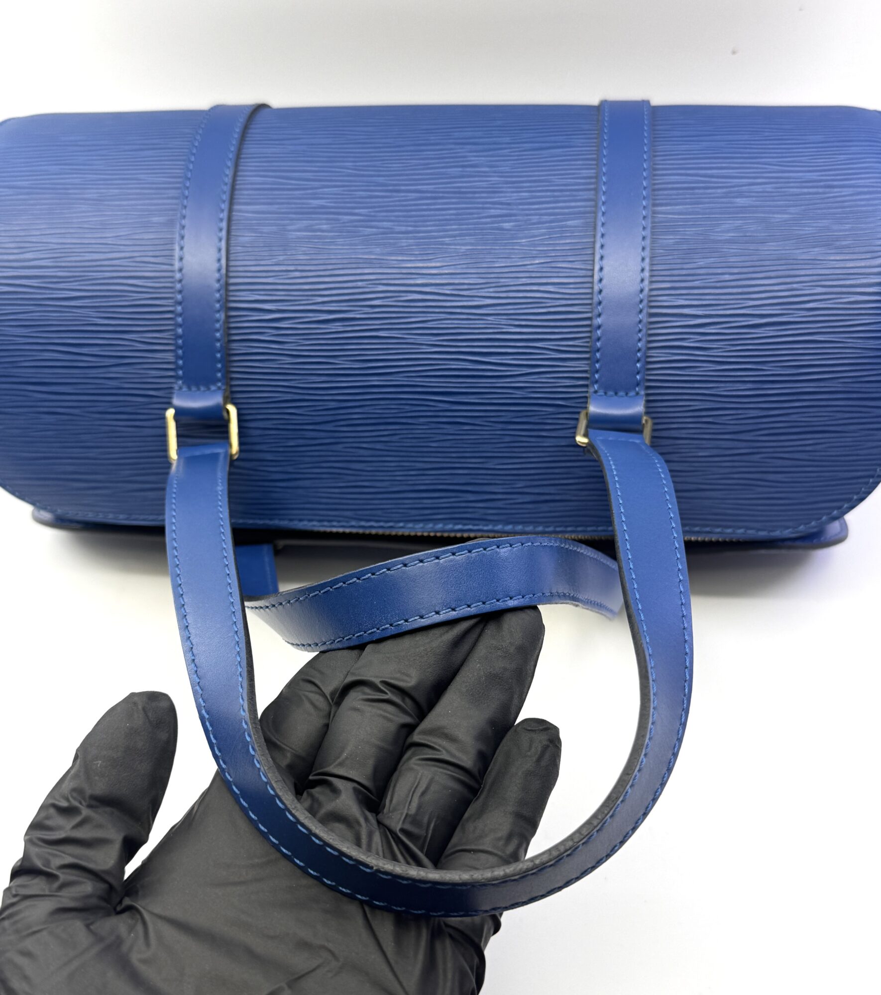 Authentic Louis Vuitton Epi Soufflot Handbag, Toledo Blue M52225 w/small pouch - Image 7