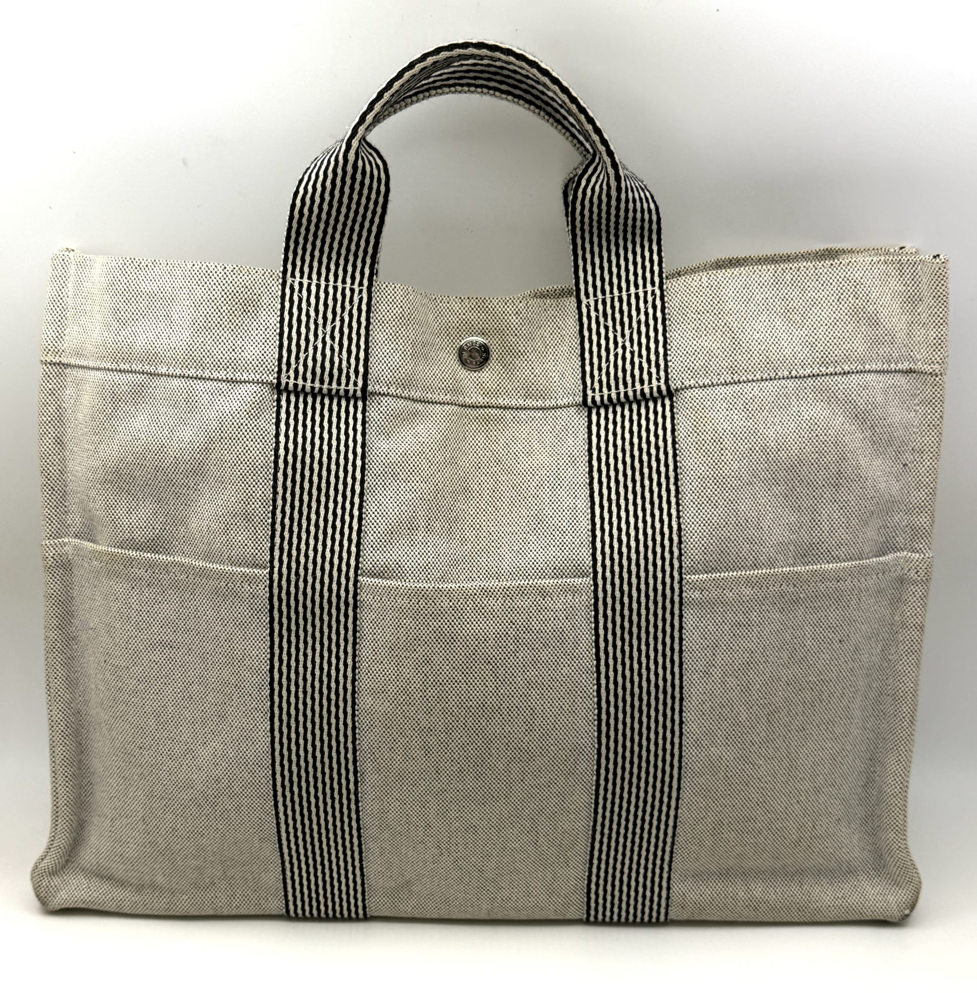 Authentic Hermes Fourre Tout MM Handbag, Gray color canvas - Image 4