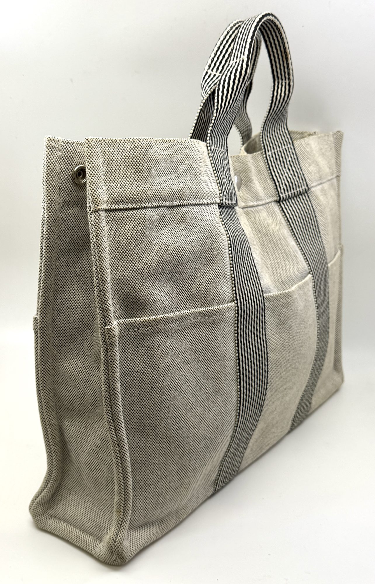 Authentic Hermes Fourre Tout MM Handbag, Gray color canvas - Image 5