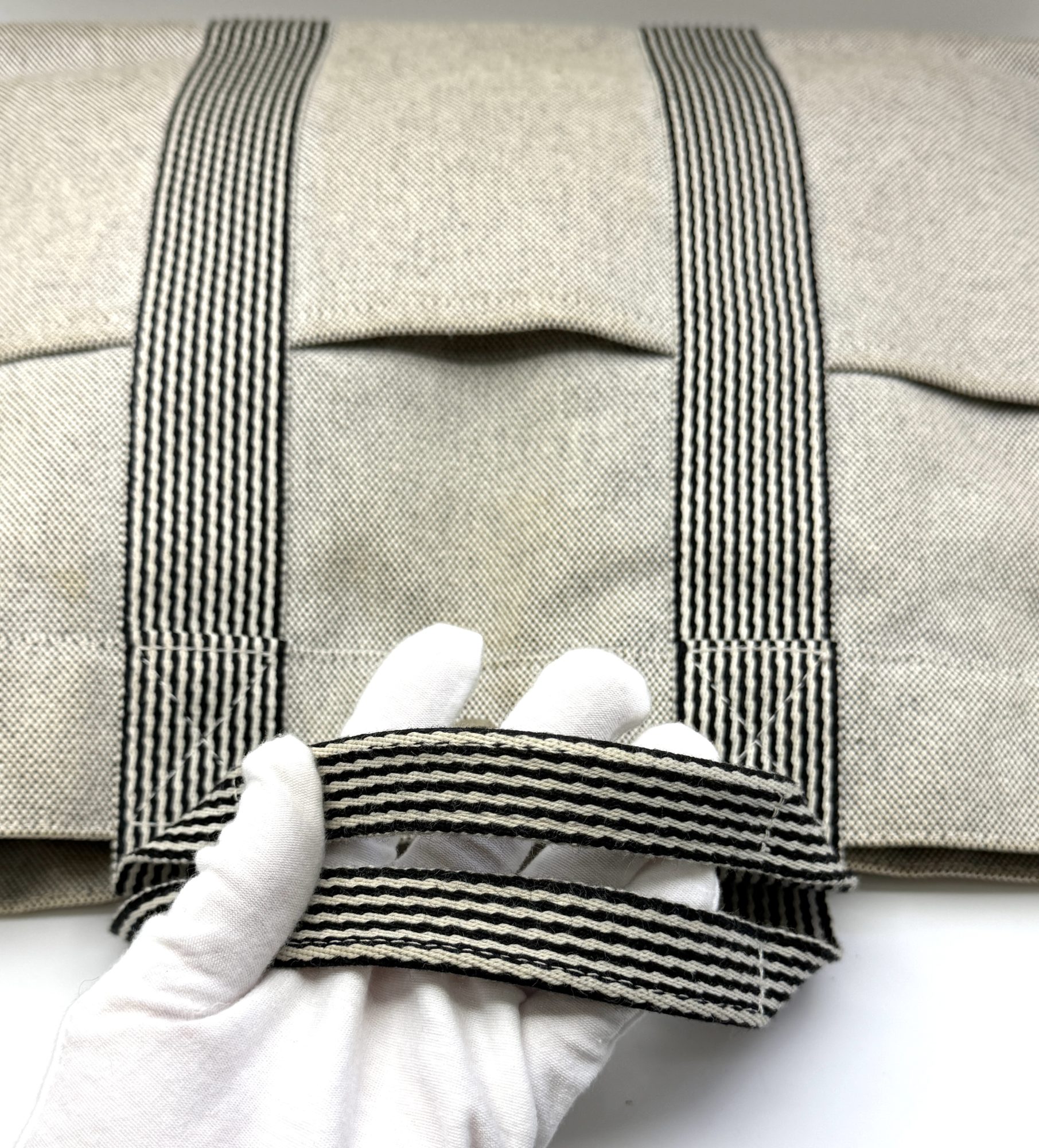 Authentic Hermes Fourre Tout MM Handbag, Gray color canvas - Image 8