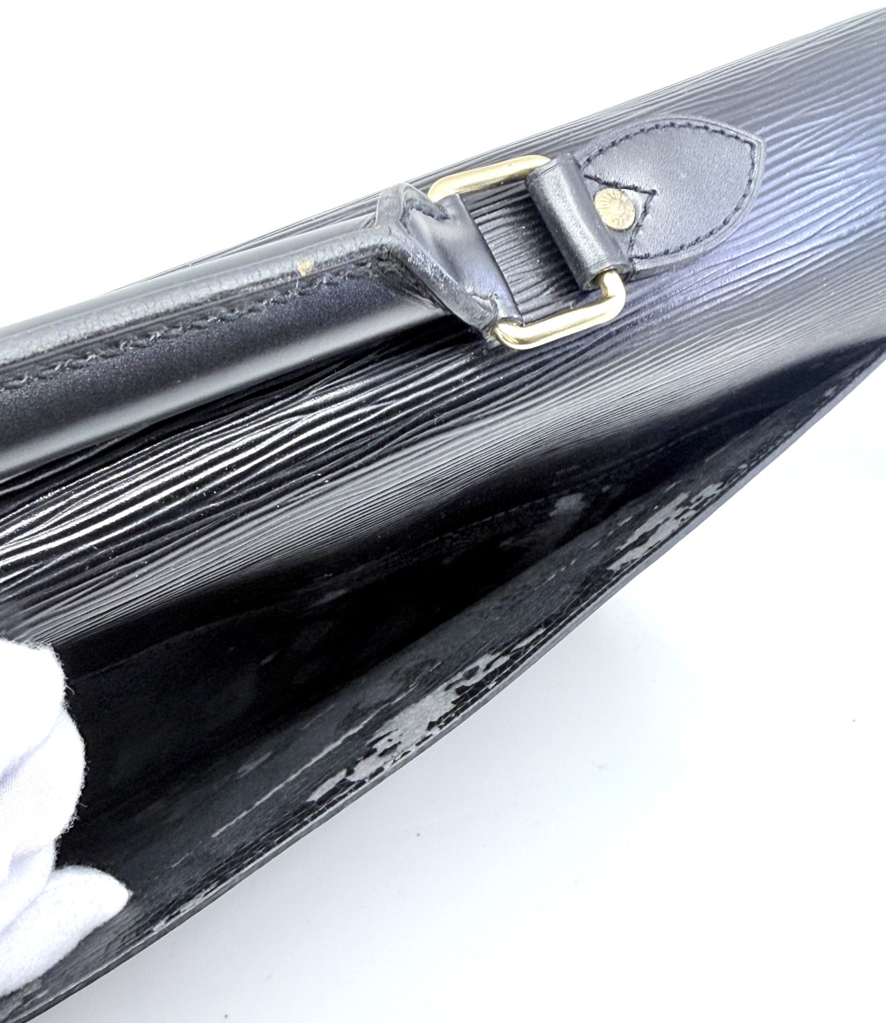 Authentic Louis Vuitton Epi Serviette Conseiller Briefcase, Black color M54422 - Image 10