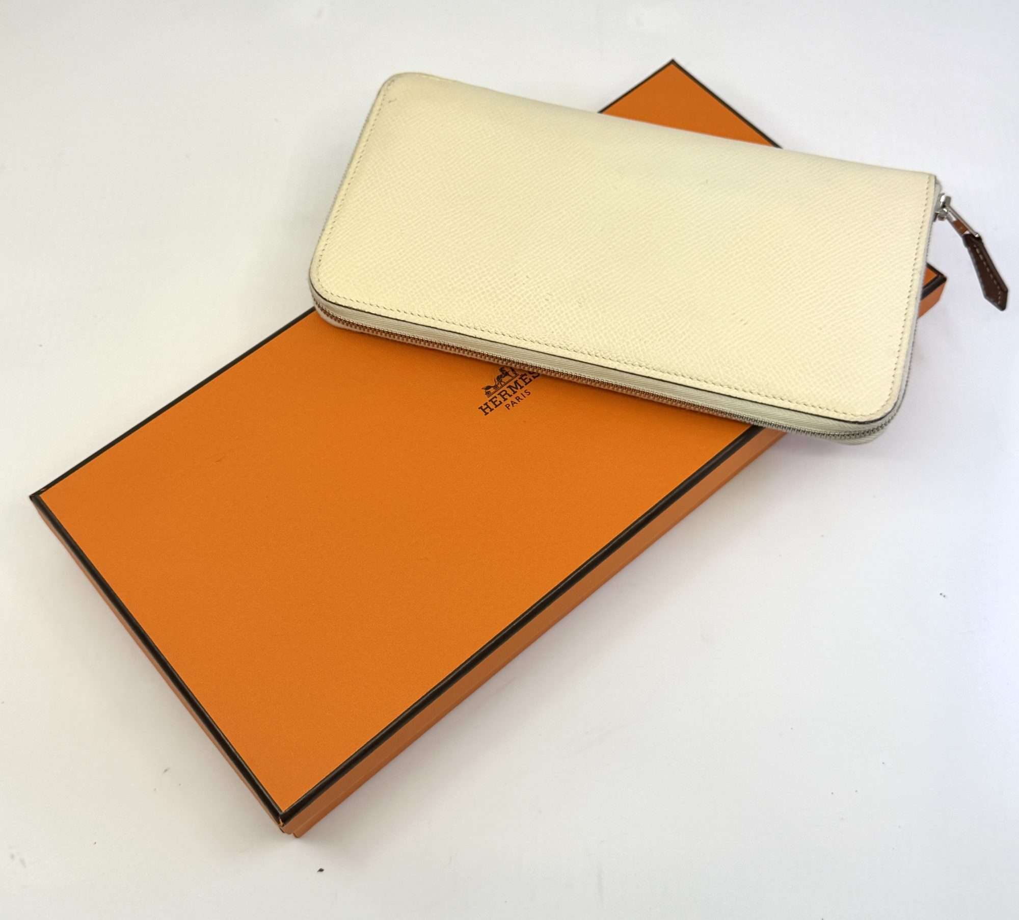 Authentic Hermes Azap long Leather & Silk-in Wallet, stamped Z, Ivory color, with box