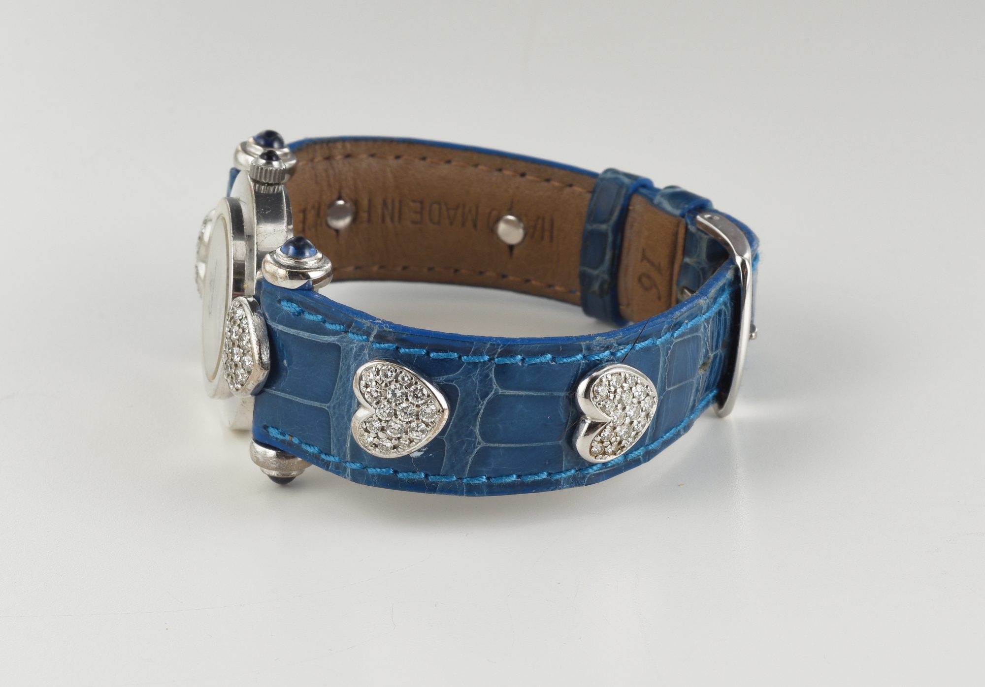 2000s Ladies' Kutchinsky Quartz watch in 18K White Gold w/Diamond-studded hearts - Image 6