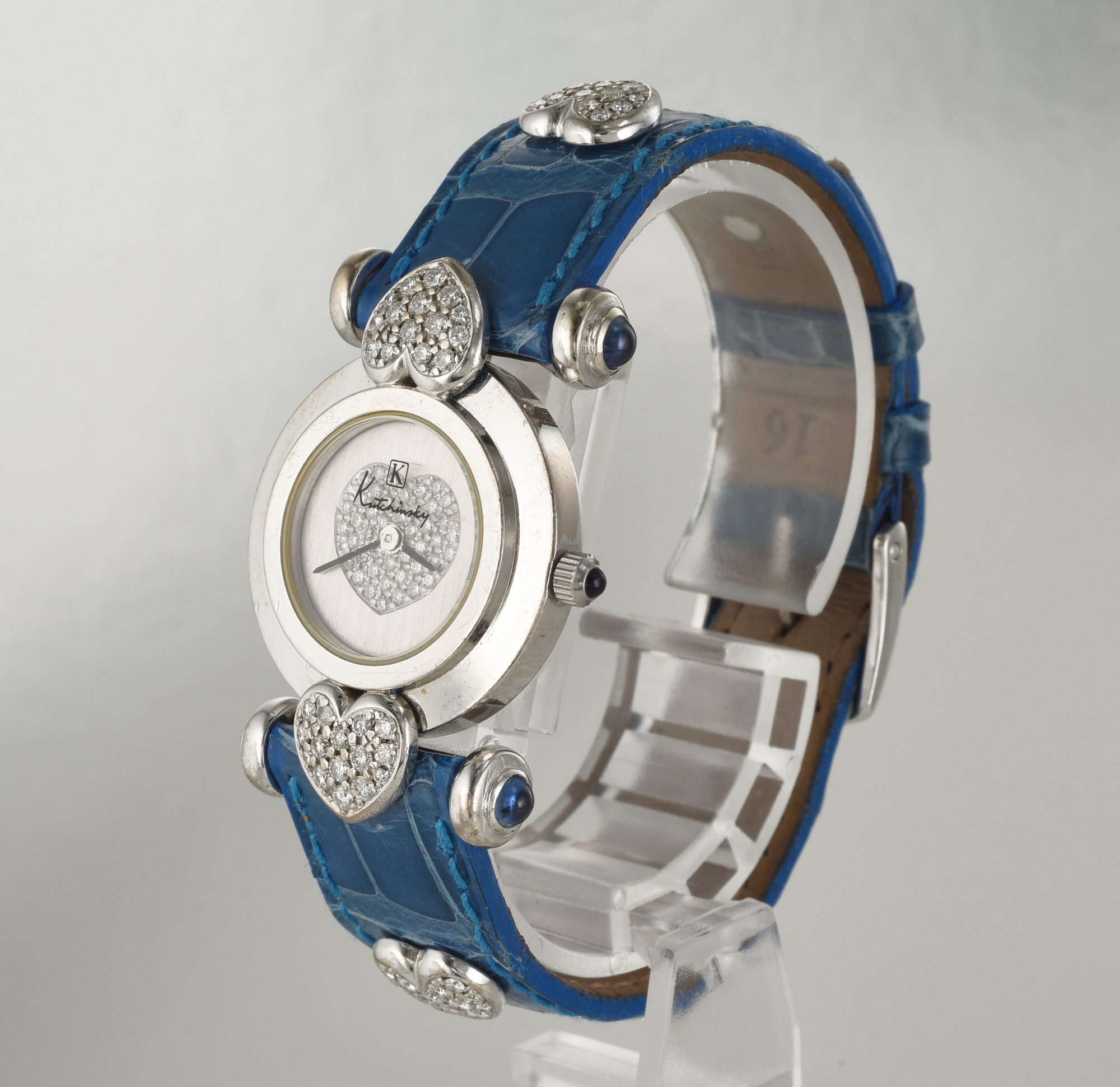 2000s Ladies' Kutchinsky Quartz watch in 18K White Gold w/Diamond-studded hearts - Image 4