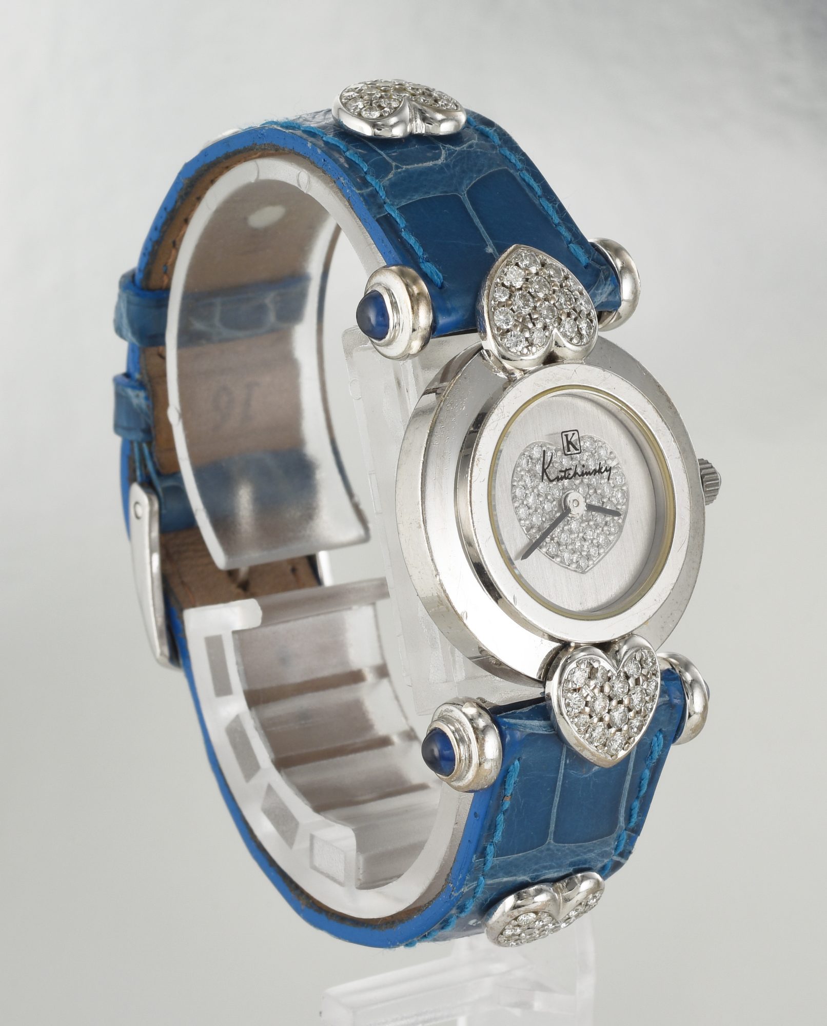 2000s Ladies' Kutchinsky Quartz watch in 18K White Gold w/Diamond-studded hearts - Image 3