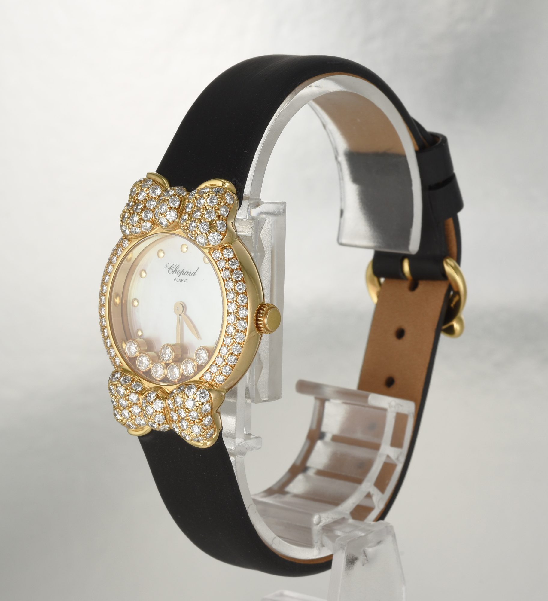 Ladies' Chopard Happy Diamonds "Bowtie" 18K YG Watch w/Diamonds Ref.20/6556 - Image 4
