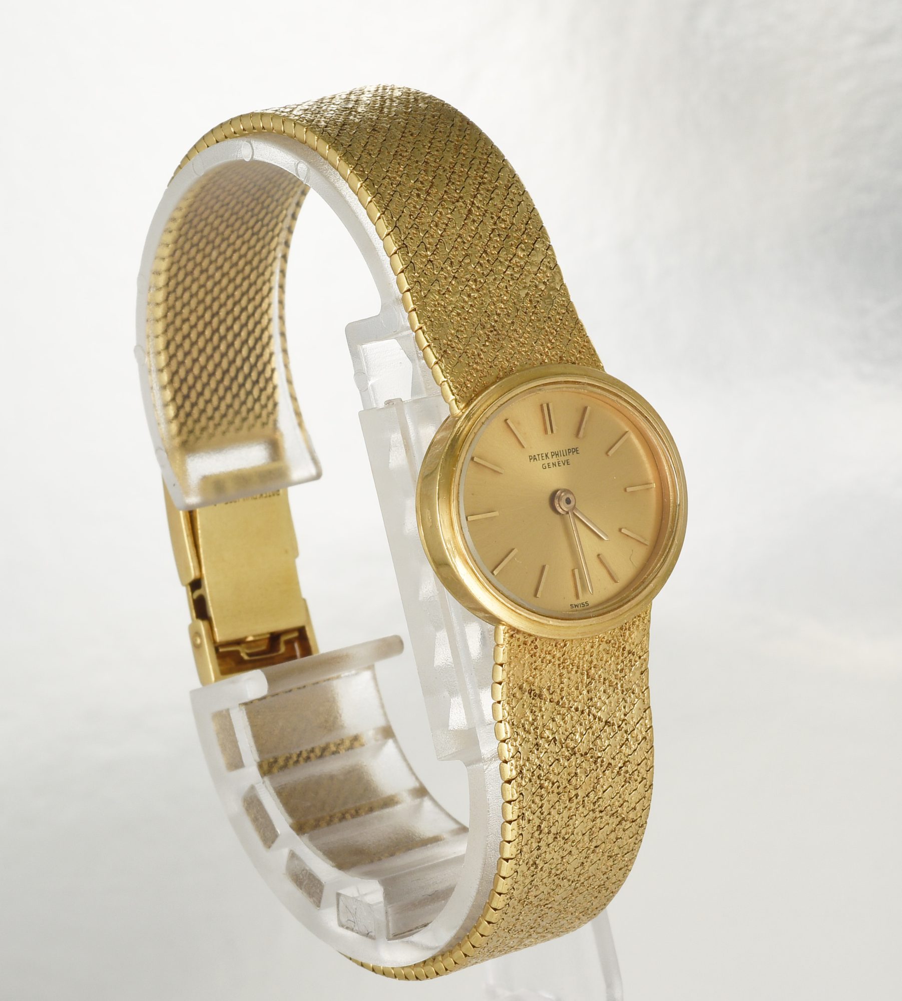 Vintage 1970s Ladies Patek Philippe Geneve 18K Yellow Gold watch Ref.3349 - Image 4