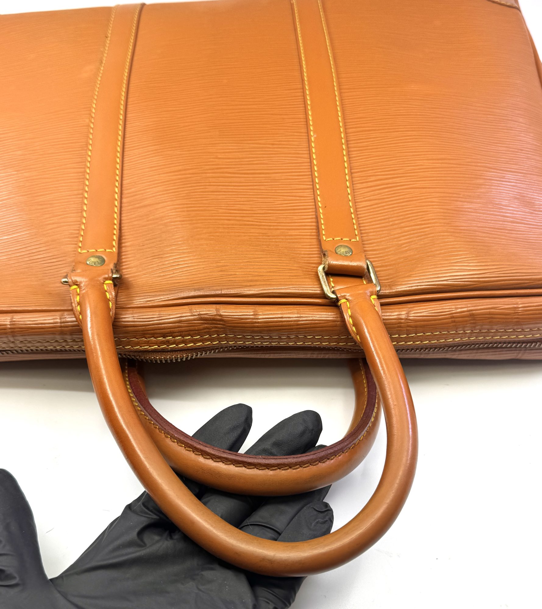 Authentic Louis Vuitton Epi Porte Jour Breifcase, Brown color Leather M54478 - Image 9